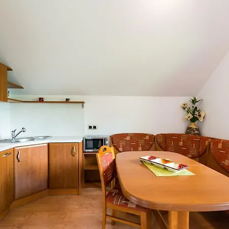 Appartement Jezerci